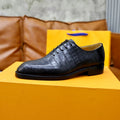 Louis Vuitton Men's Sneakers - Style 425701