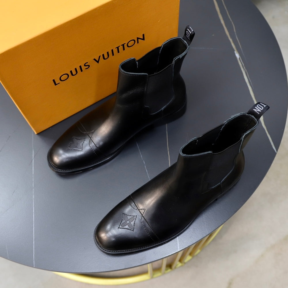 Louis Vuitton Men's Shoes - Style 426004