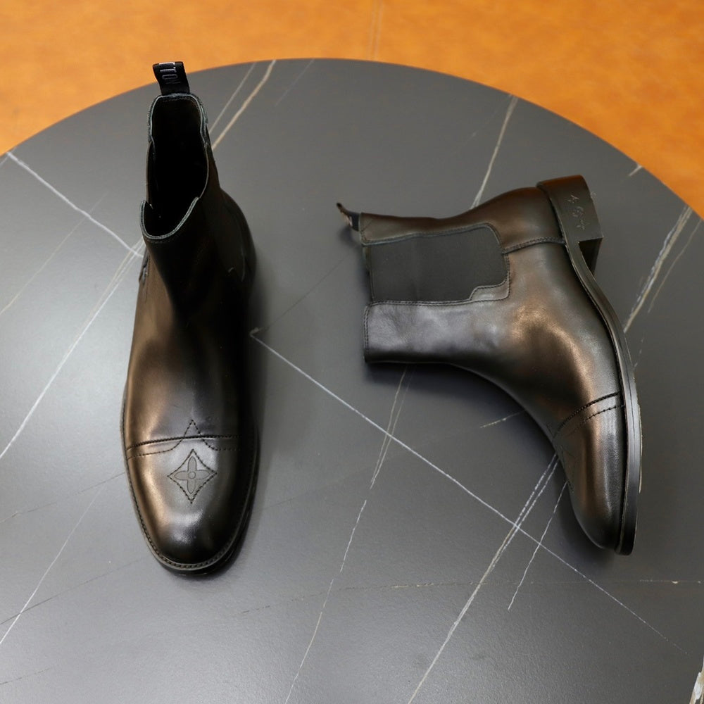 Louis Vuitton Men's Shoes - Style 426004
