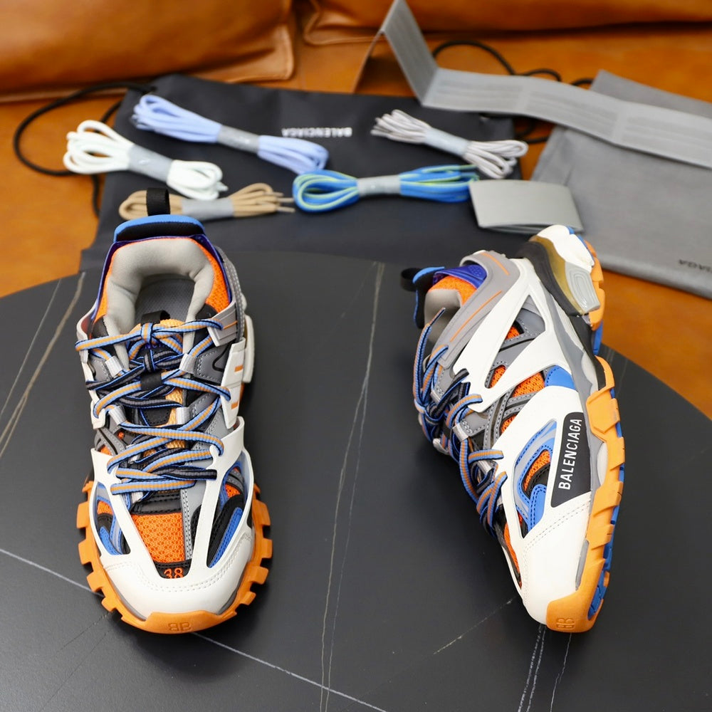 Balenciaga Men's Sneakers - Style 426011