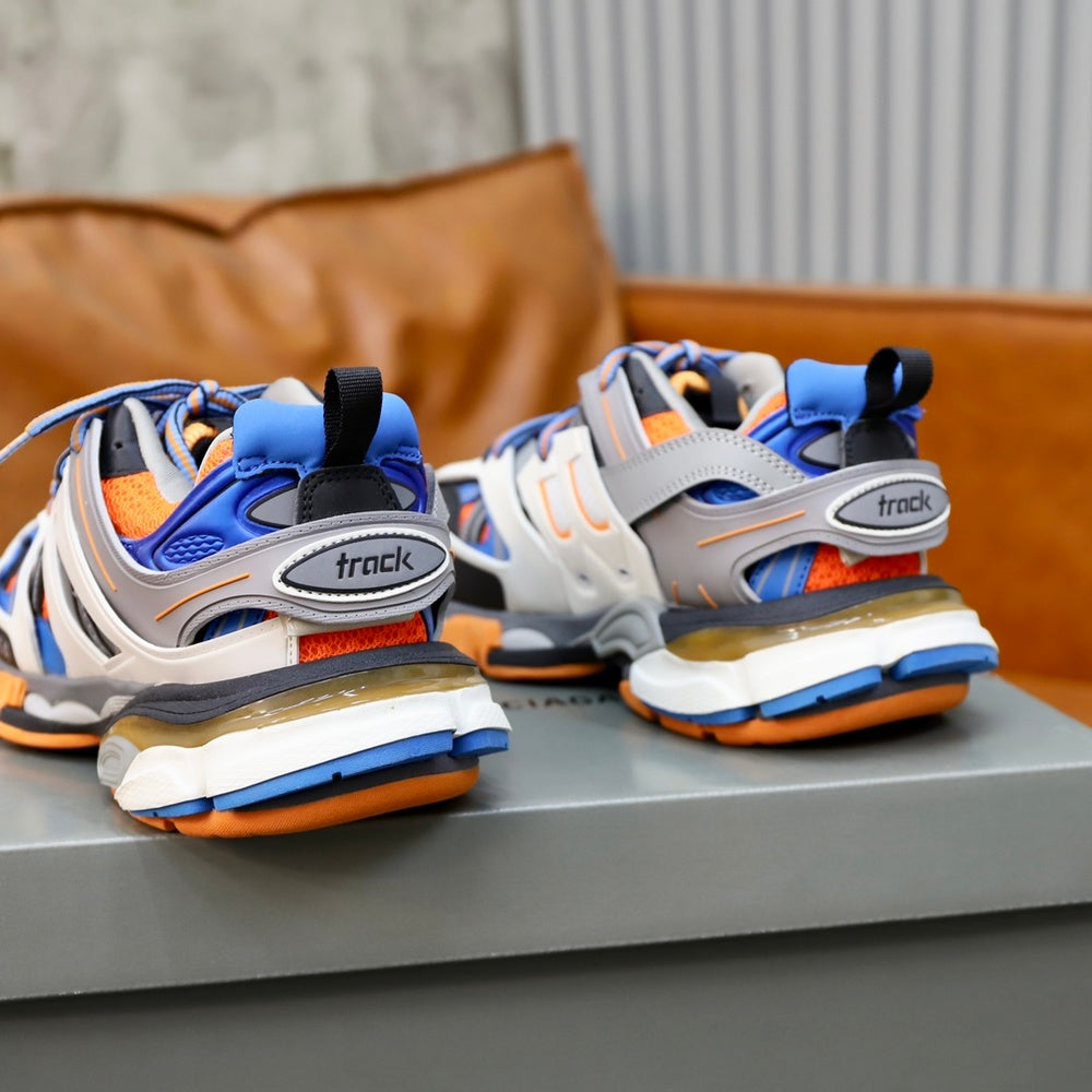 Balenciaga Men's Sneakers - Style 426011