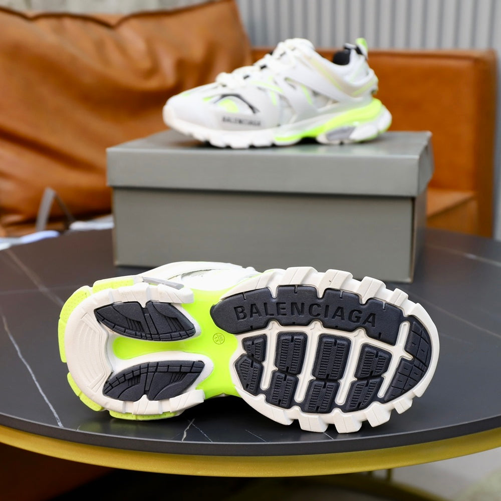 Balenciaga Men's Sneakers - Style 425755
