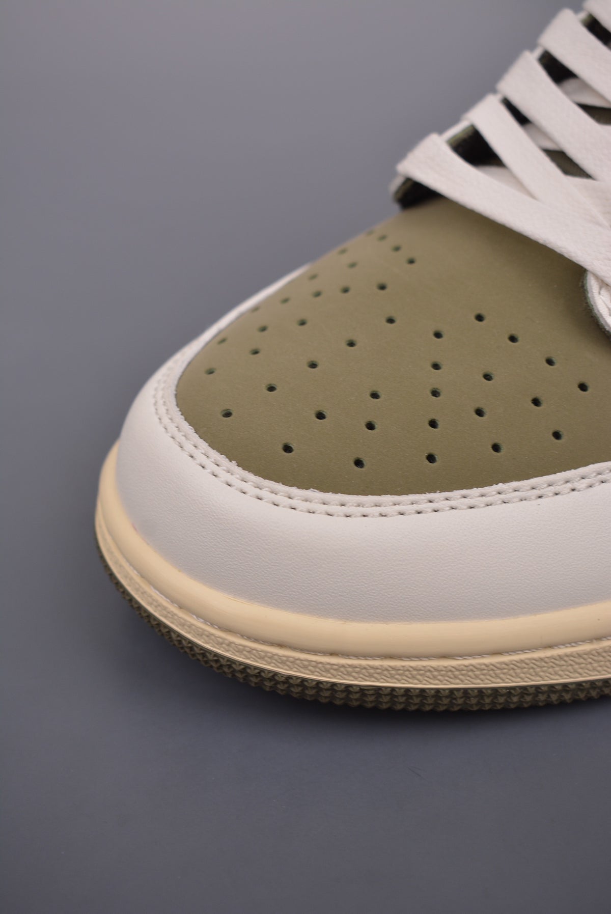 Fragment x Travis Scott x Nike Air Jordan 1 Low - Image 6
