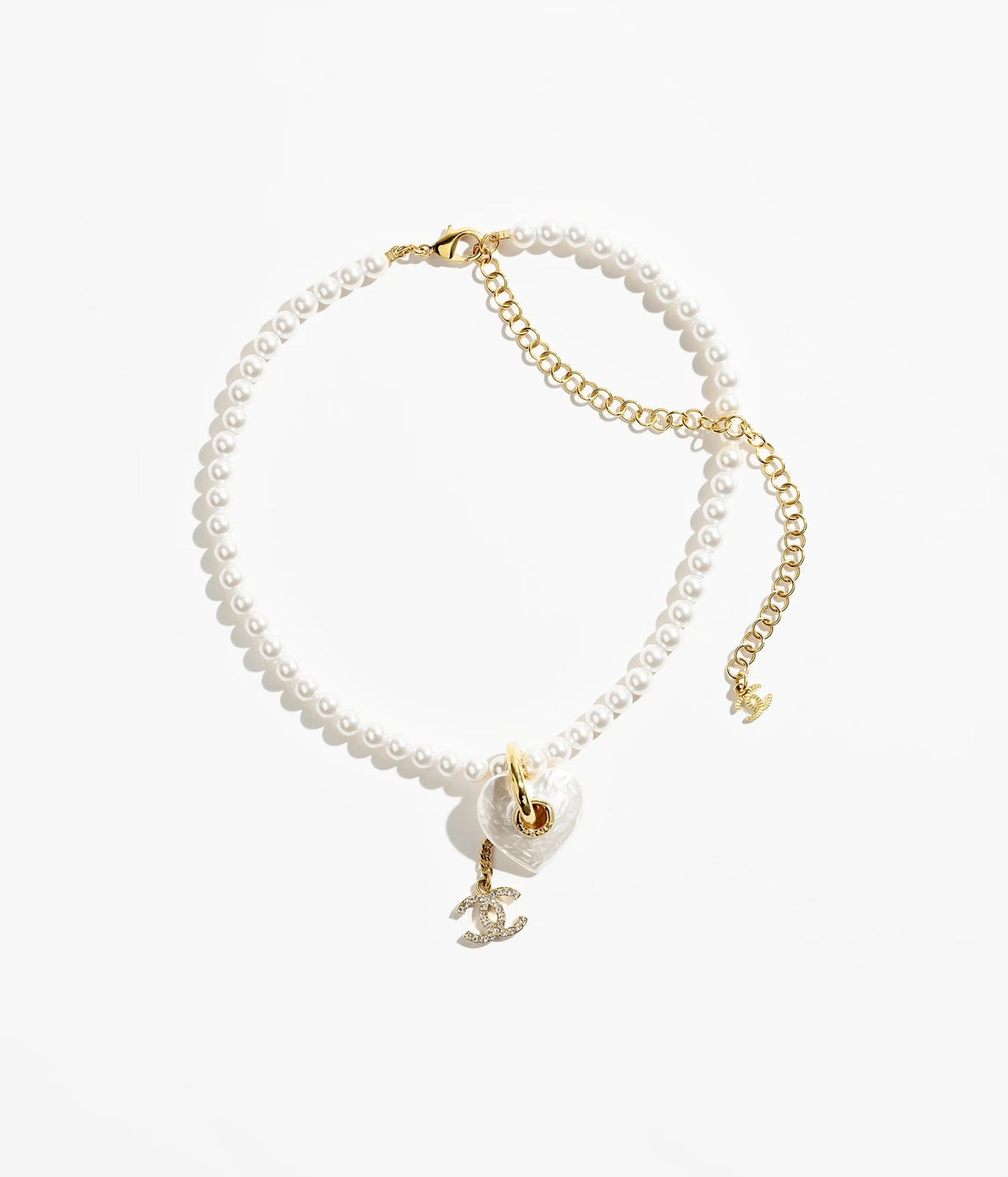 CHANEL Pearl Necklace