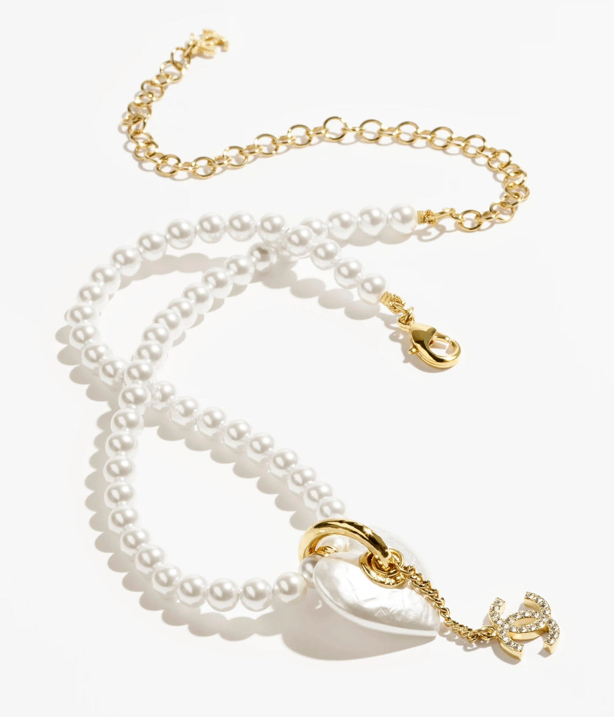 CHANEL Pearl Necklace