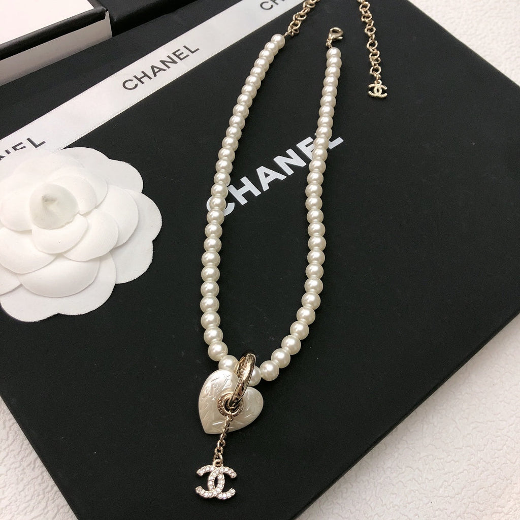 CHANEL Pearl Necklace