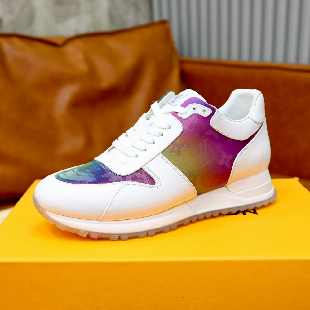 Louis Vuitton Men's Sneakers - Style 425607