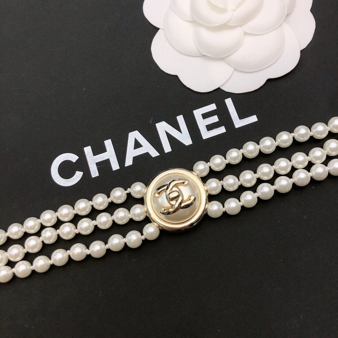 CHANEL Pearl Necklace