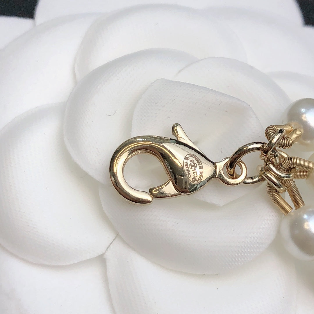 CHANEL Pearl Necklace