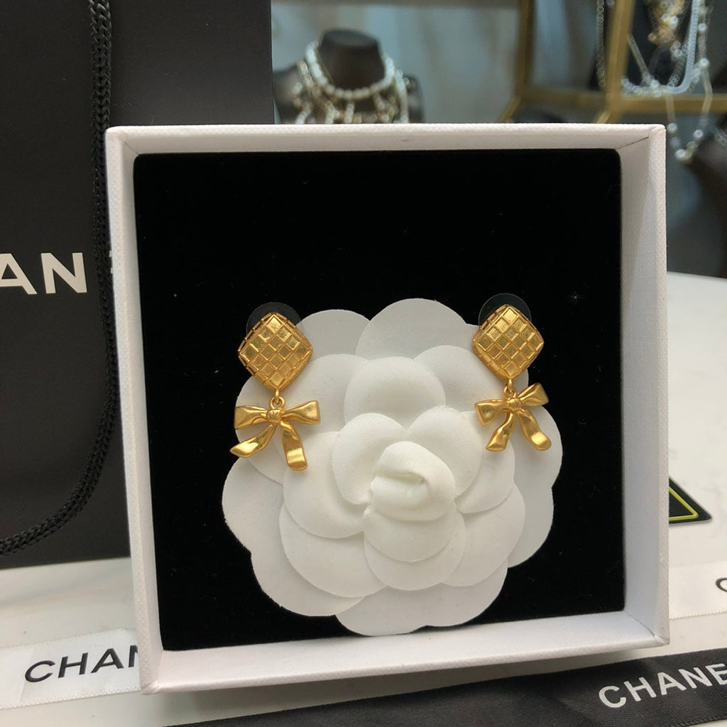CHANEL Vintage Earrings