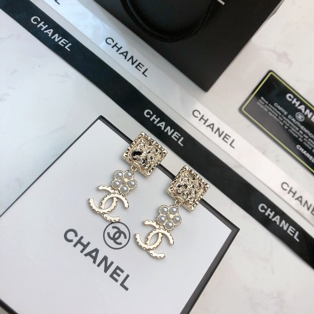 CHANEL Earrings