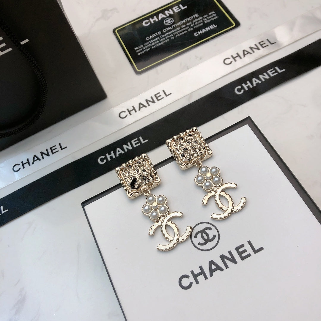 CHANEL Earrings