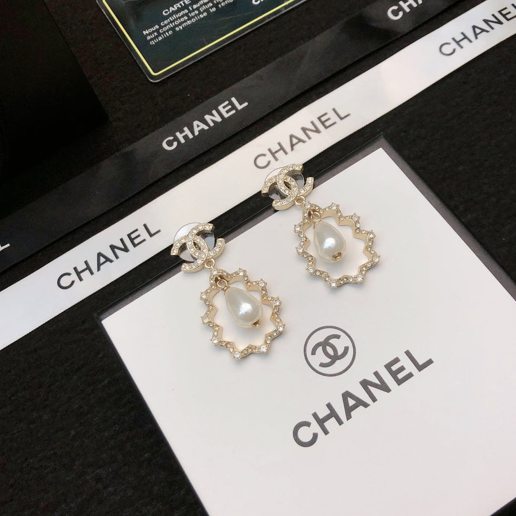 CHANEL Double-C Earrings