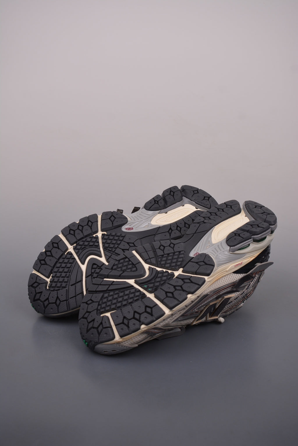 New Balance 190 240 - Image 3