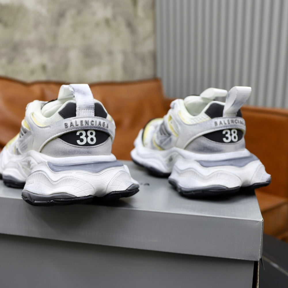 Balenciaga Men's Shoes - Style 425832