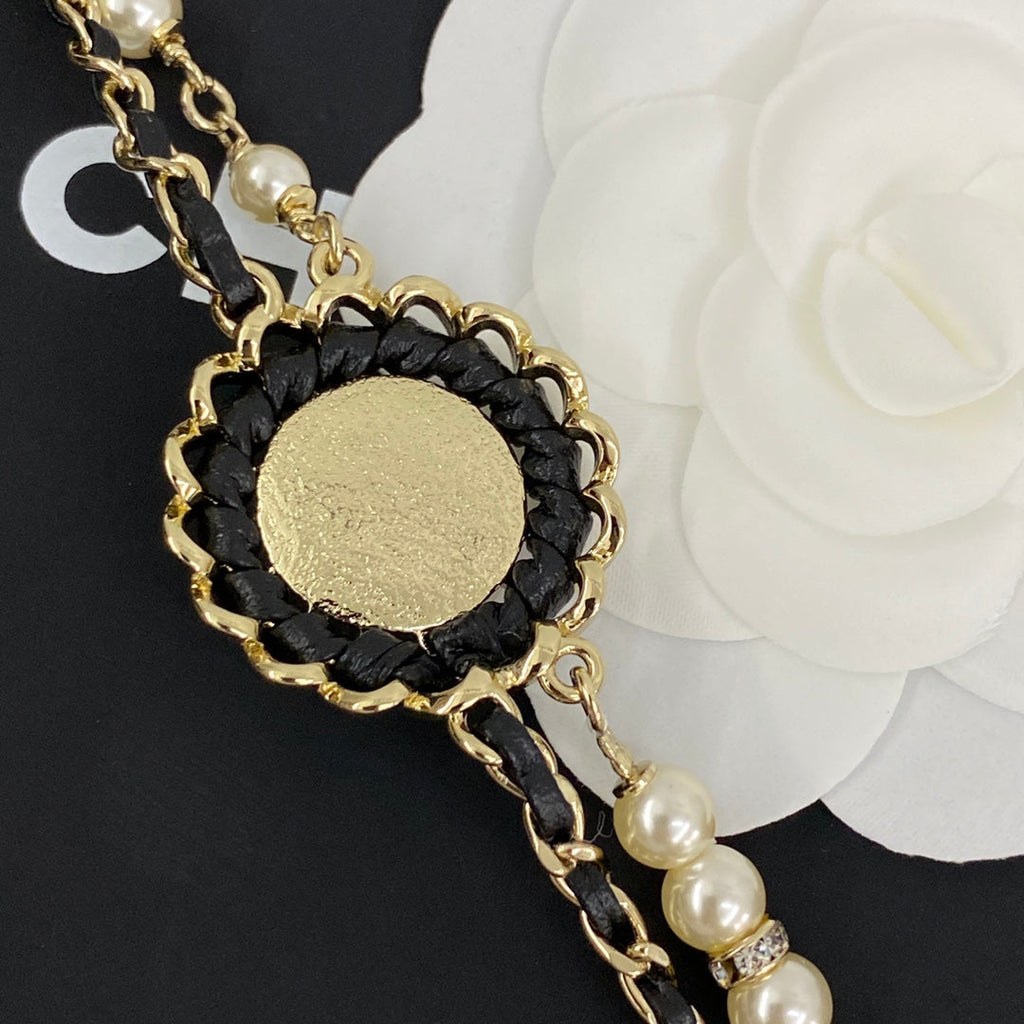 CHANEL Pearl Necklace