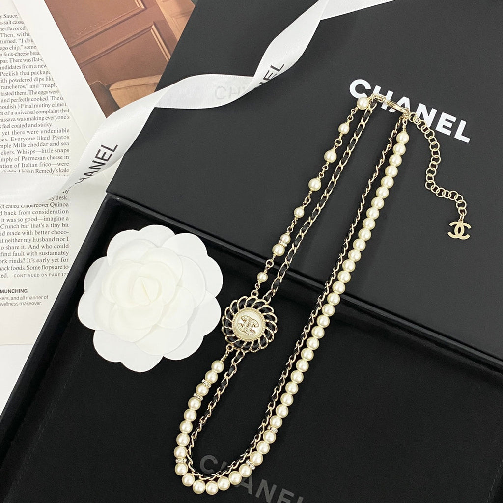 CHANEL Pearl Necklace