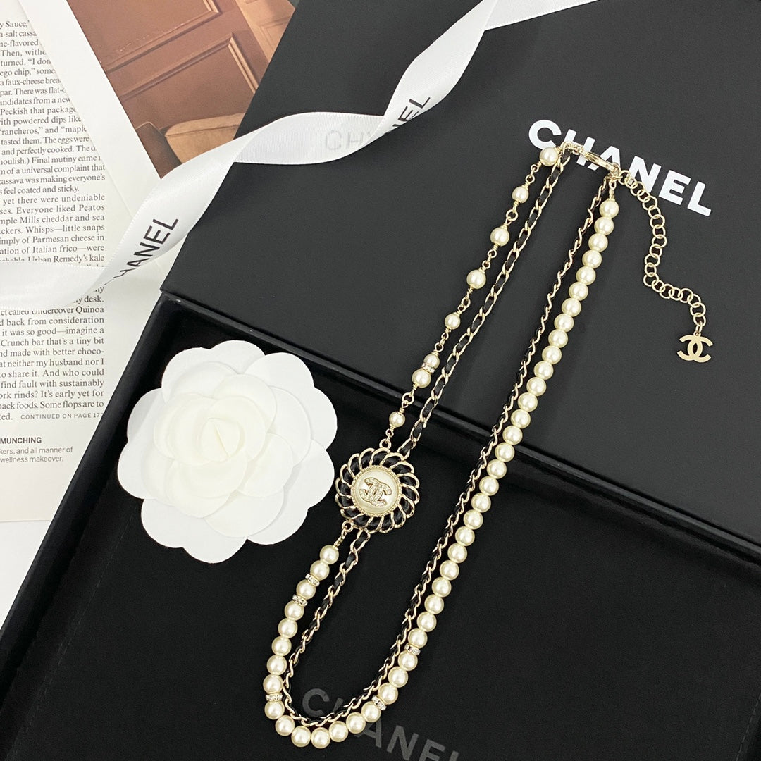 CHANEL Pearl Necklace