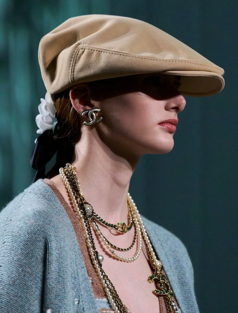 CHANEL Pearl Necklace