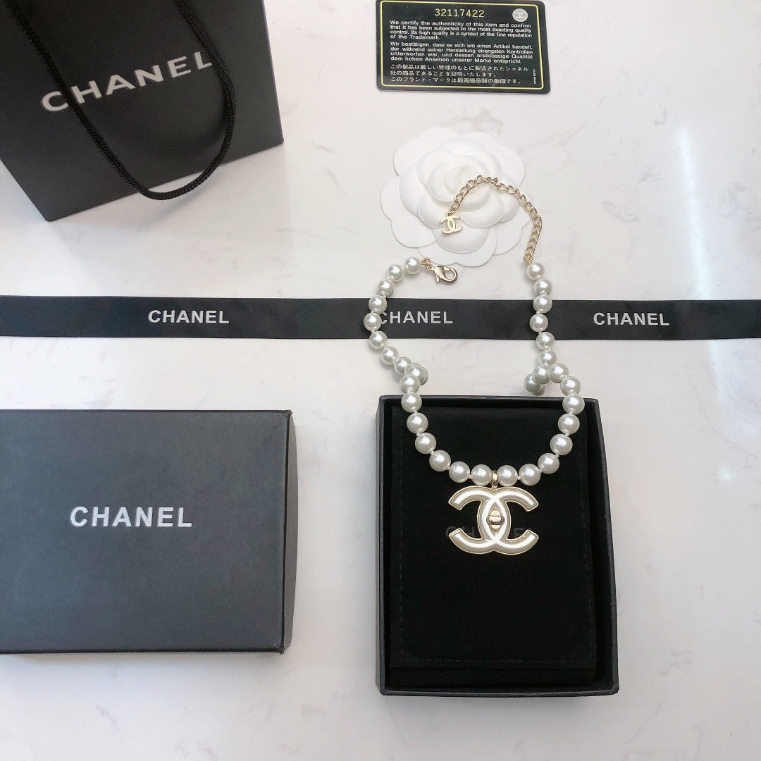CHANEL Pearl Necklace