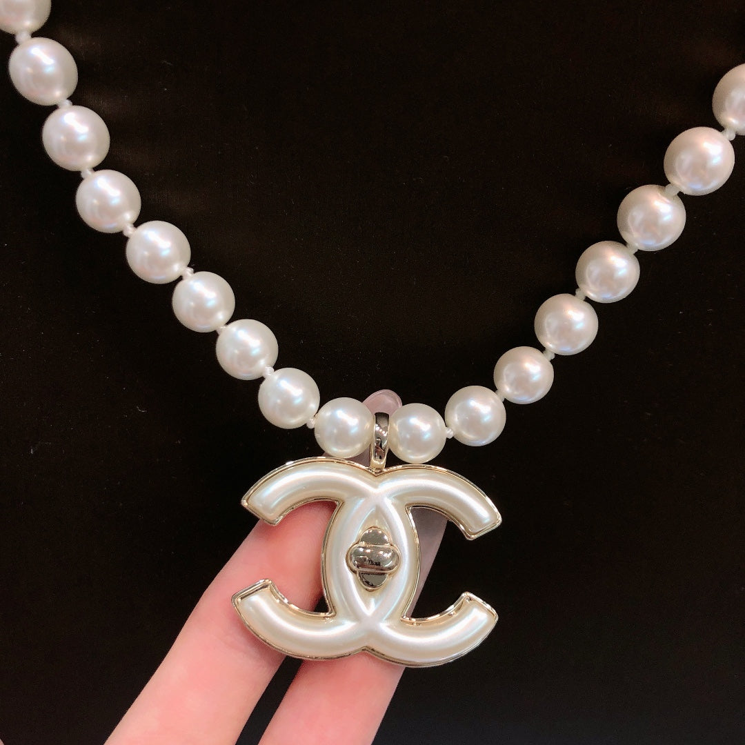 CHANEL Pearl Necklace