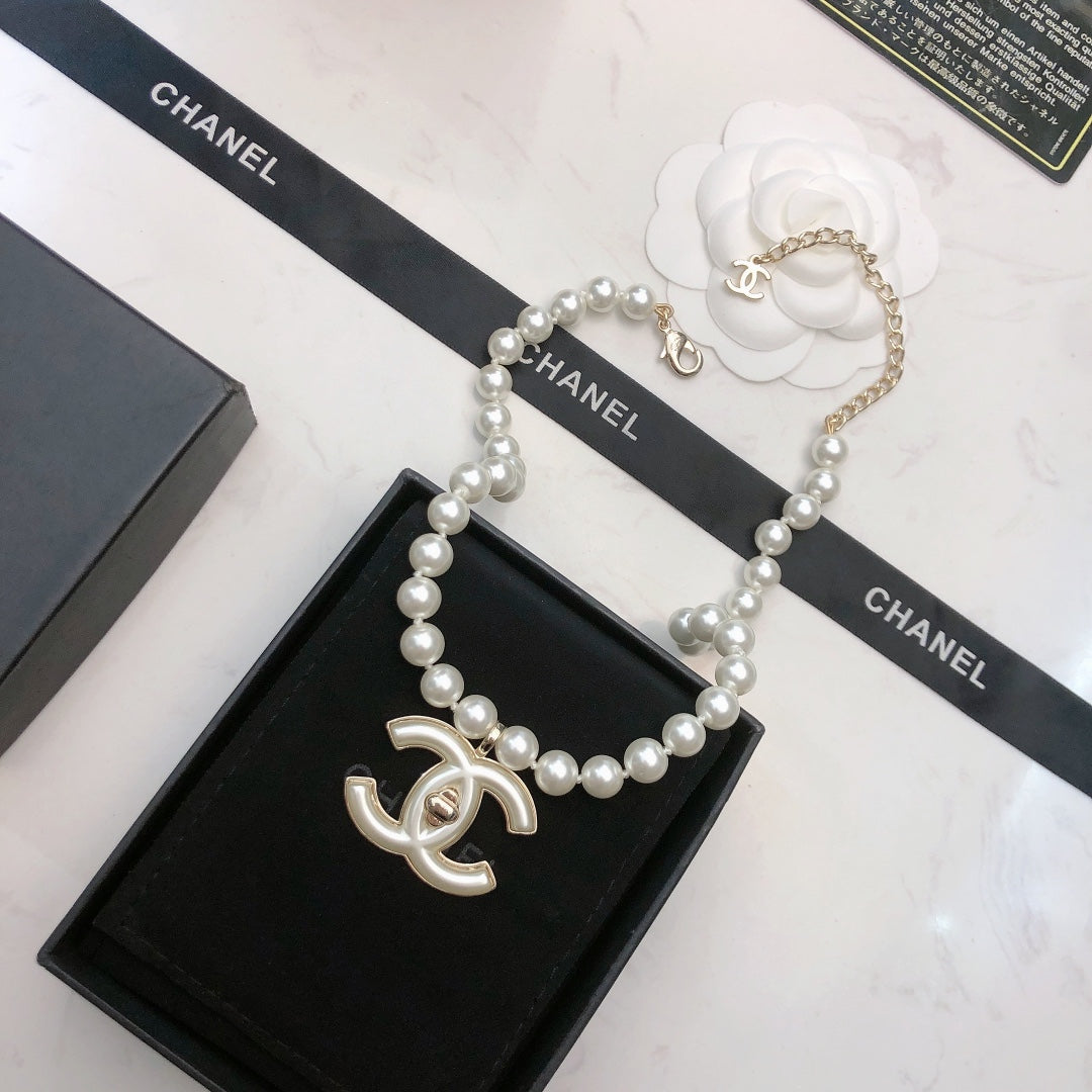 CHANEL Pearl Necklace