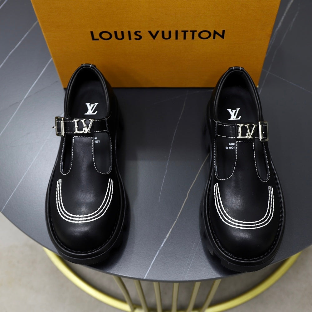 Louis Vuitton Unisex Sneakers - Style 425480