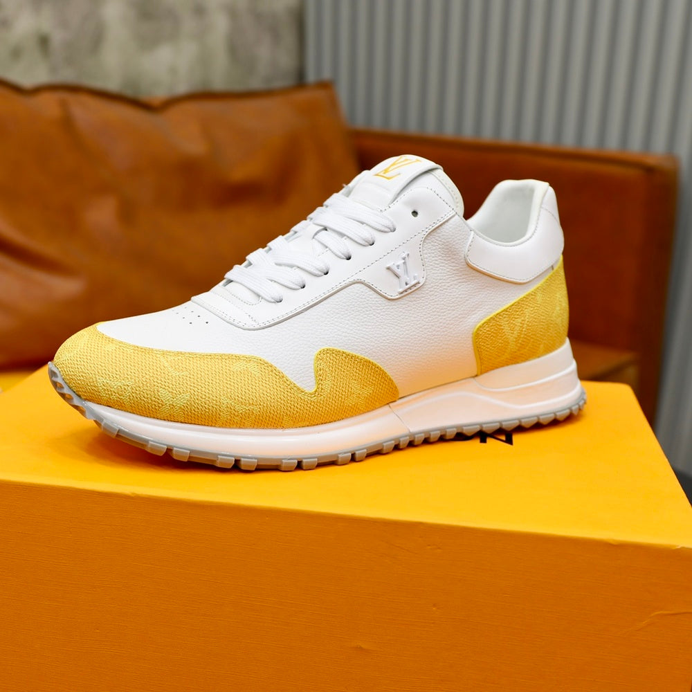 Louis Vuitton Men's Sneakers - Style 425485