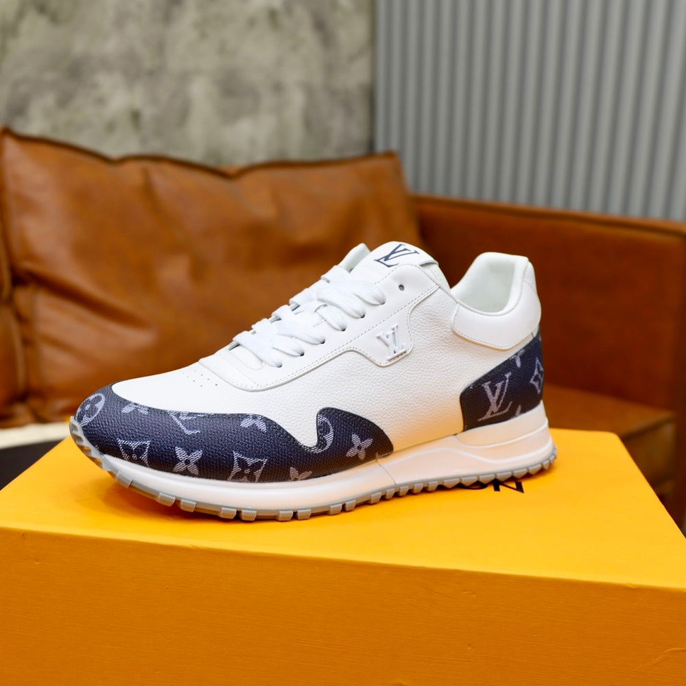 Louis Vuitton Men's Sneakers - Style 425485