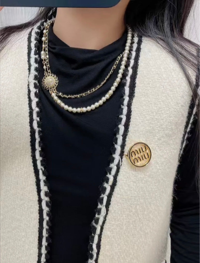 CHANEL Pearl Necklace