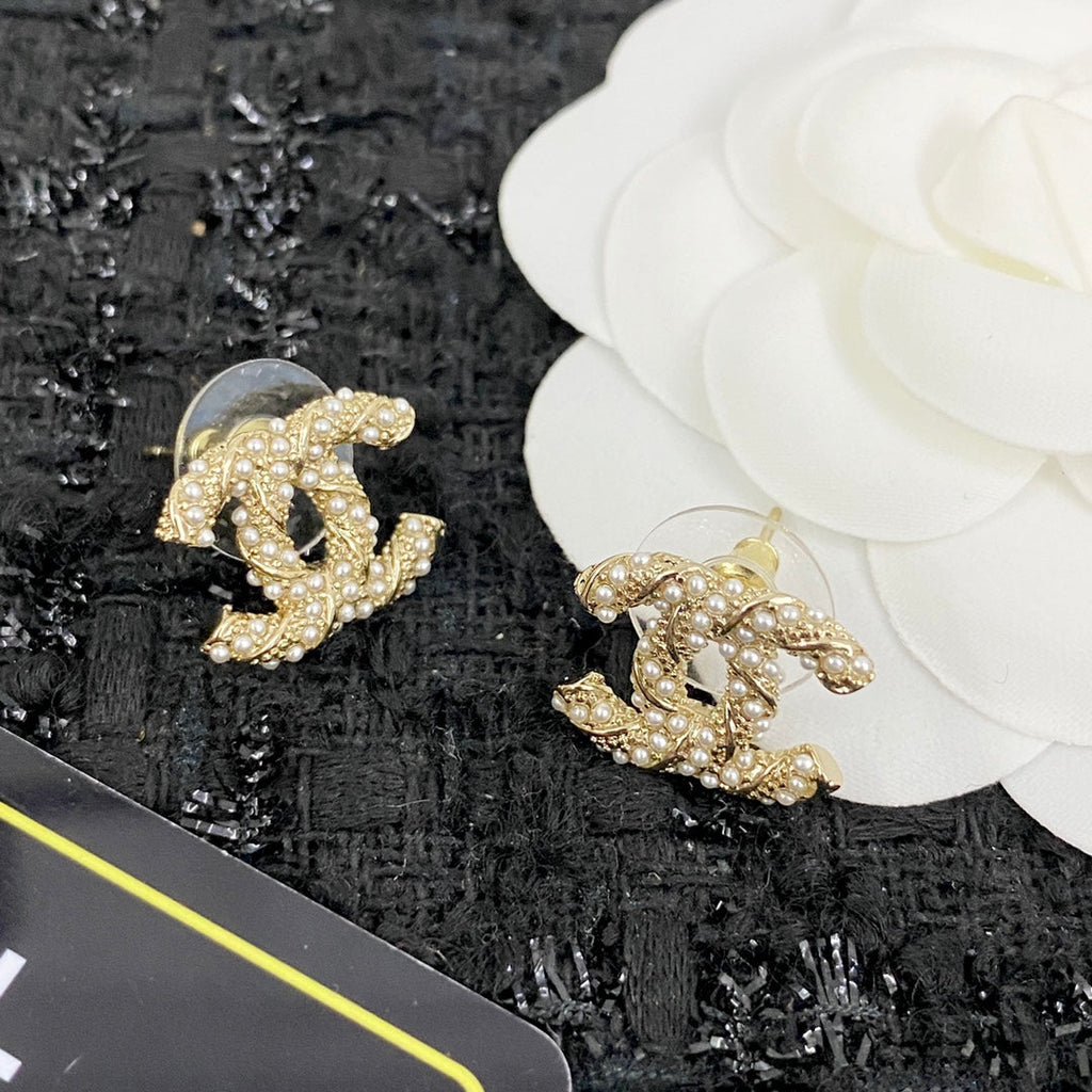 CHANEL Earrings