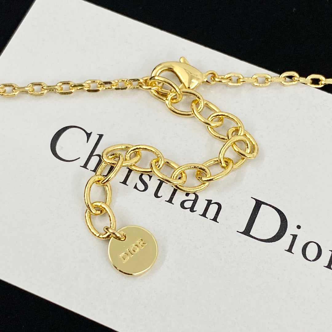 DIOR Pearl Pendant Necklace