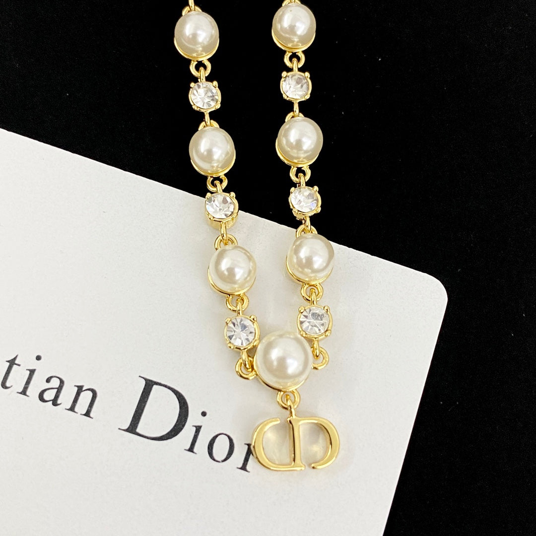 DIOR Pearl Pendant Necklace