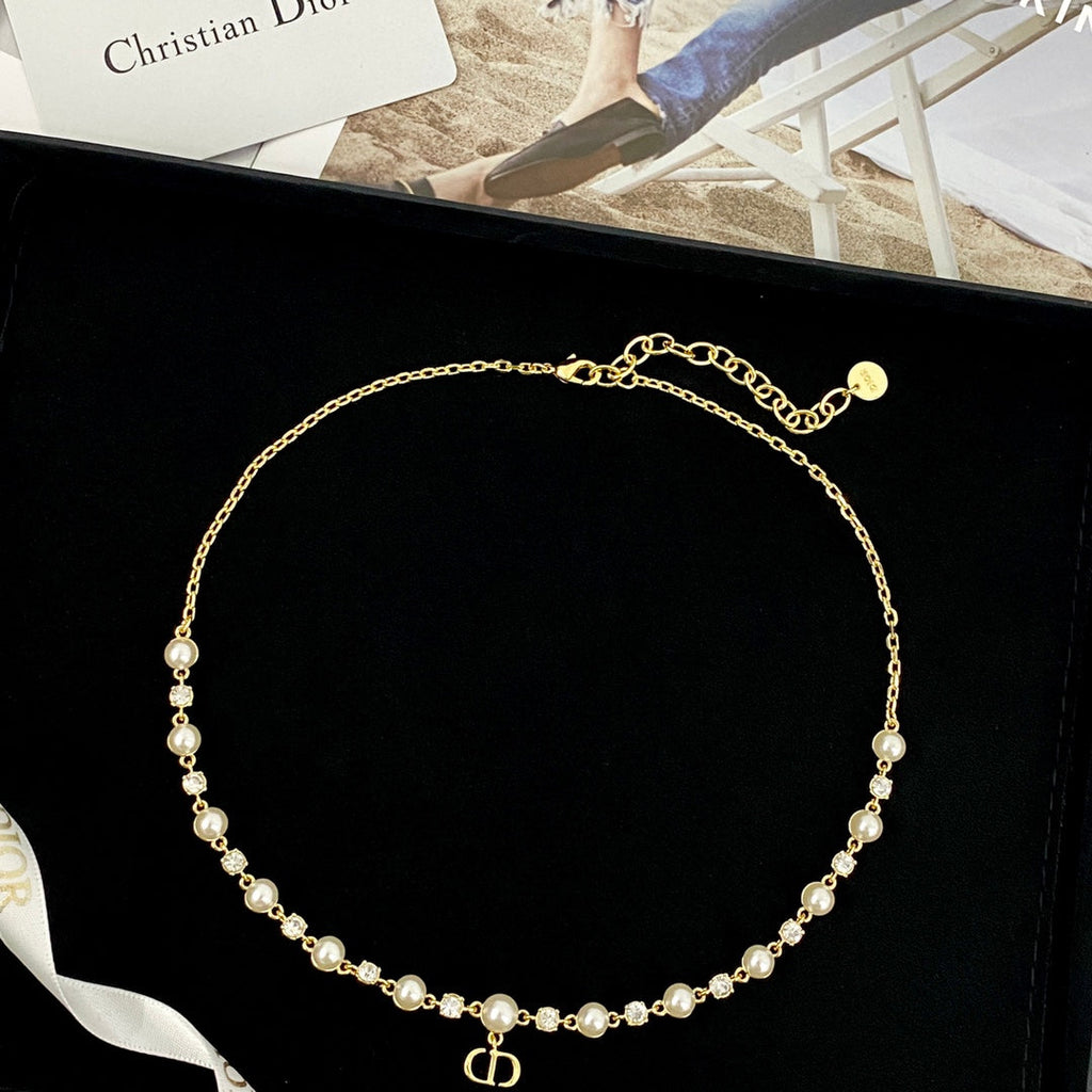 DIOR Pearl Pendant Necklace