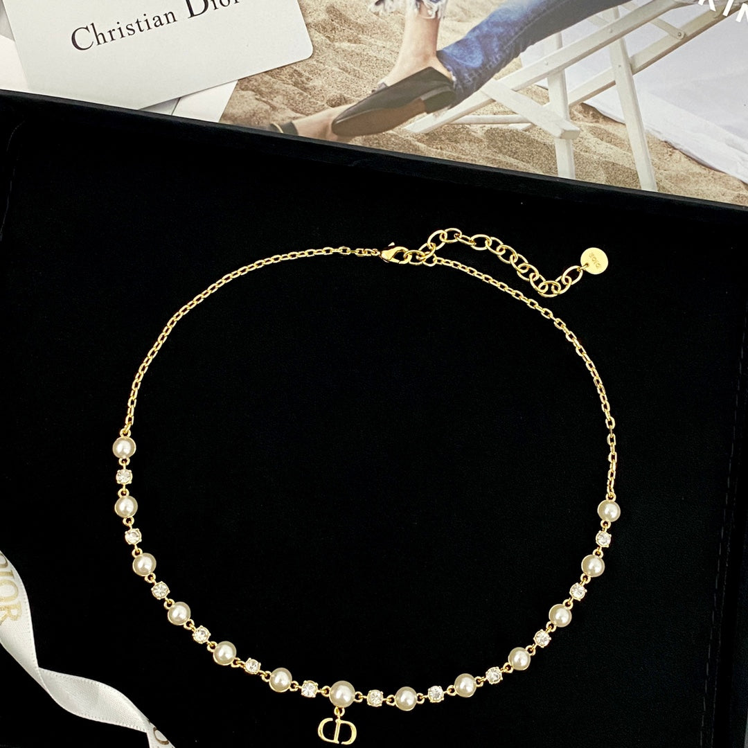 DIOR Pearl Pendant Necklace