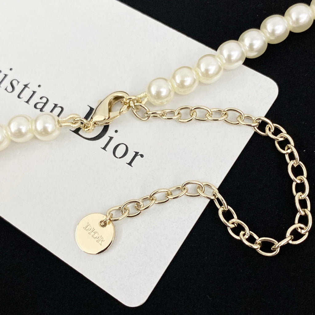 DIOR Pearl Necklace