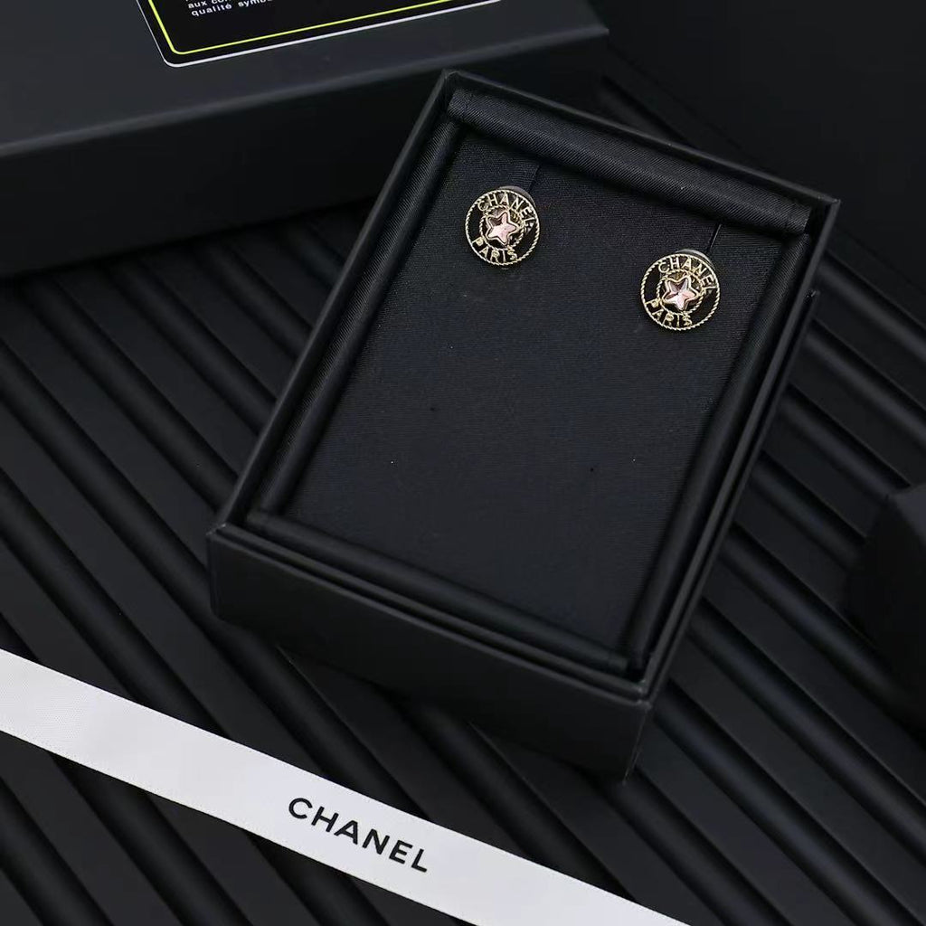 CHANEL Necklace