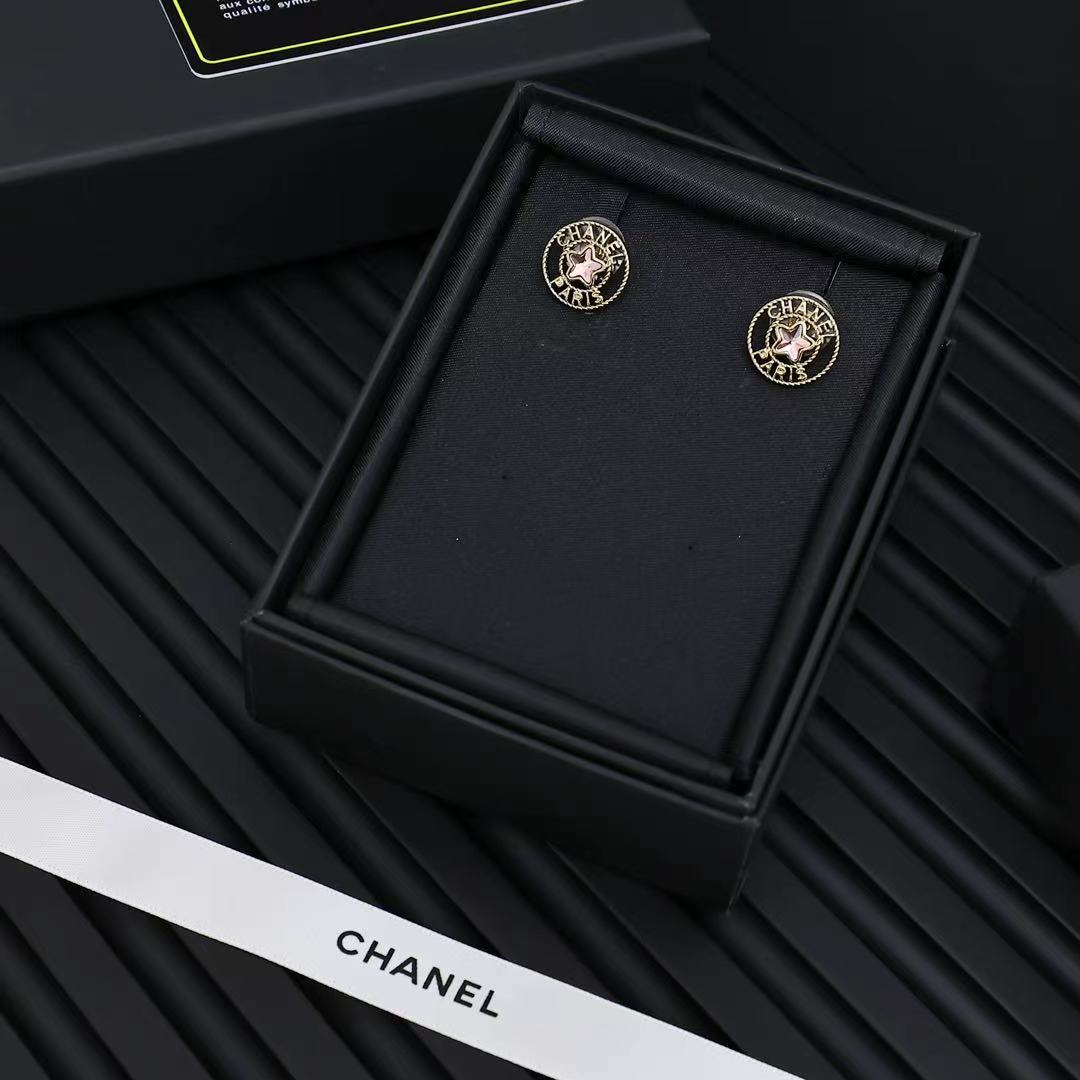 CHANEL Necklace