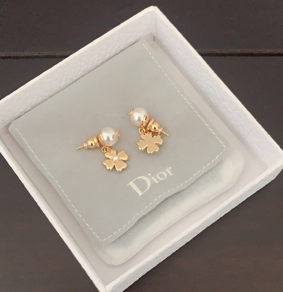 P50 Pearl Four-Leaf Clover Earrings