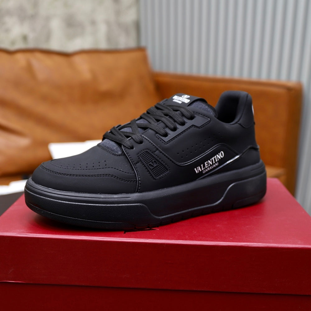 Valentino Unisex Sneakers - Style 426357