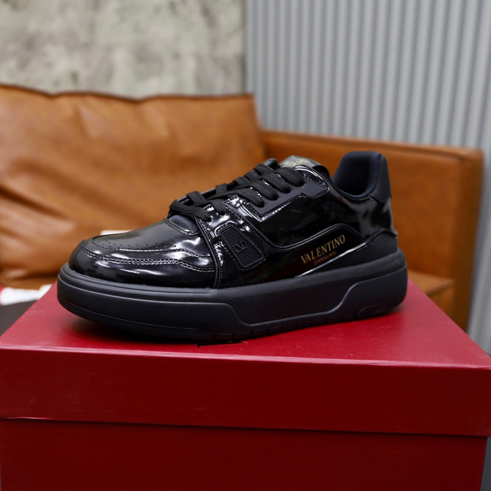 Valentino Unisex Sneakers - Style 426357