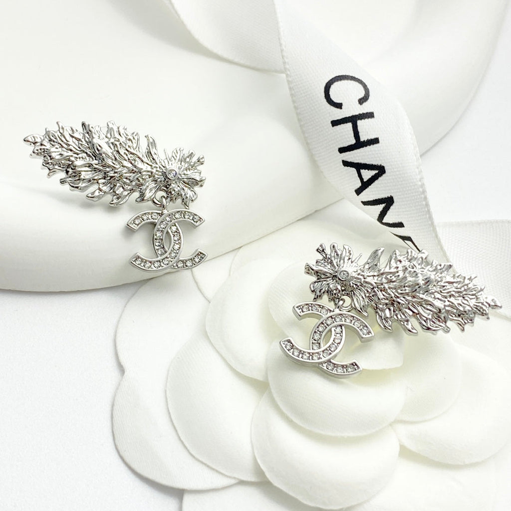 CHANEL Crystal Double-C Pendant Necklace
