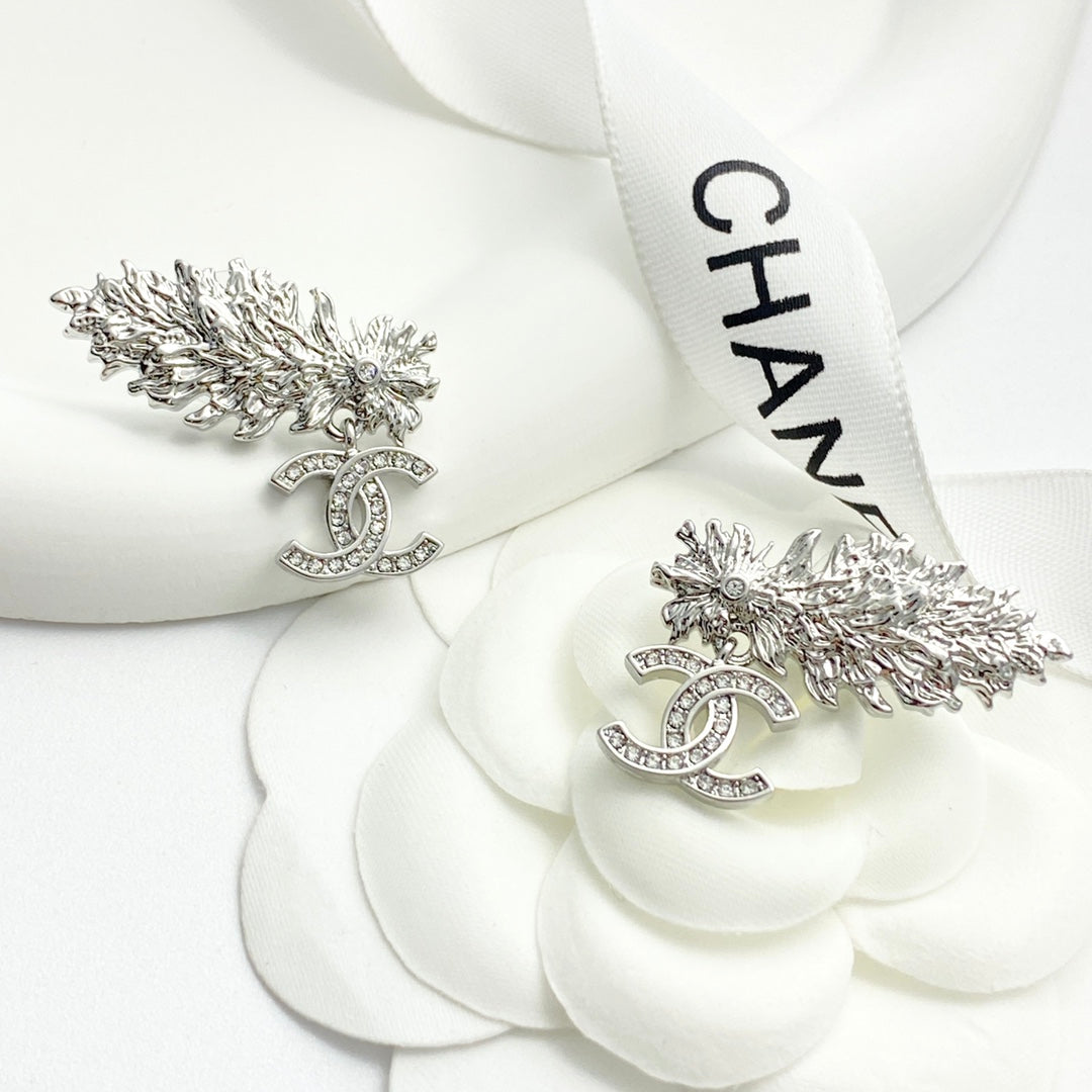 CHANEL Crystal Double-C Pendant Necklace