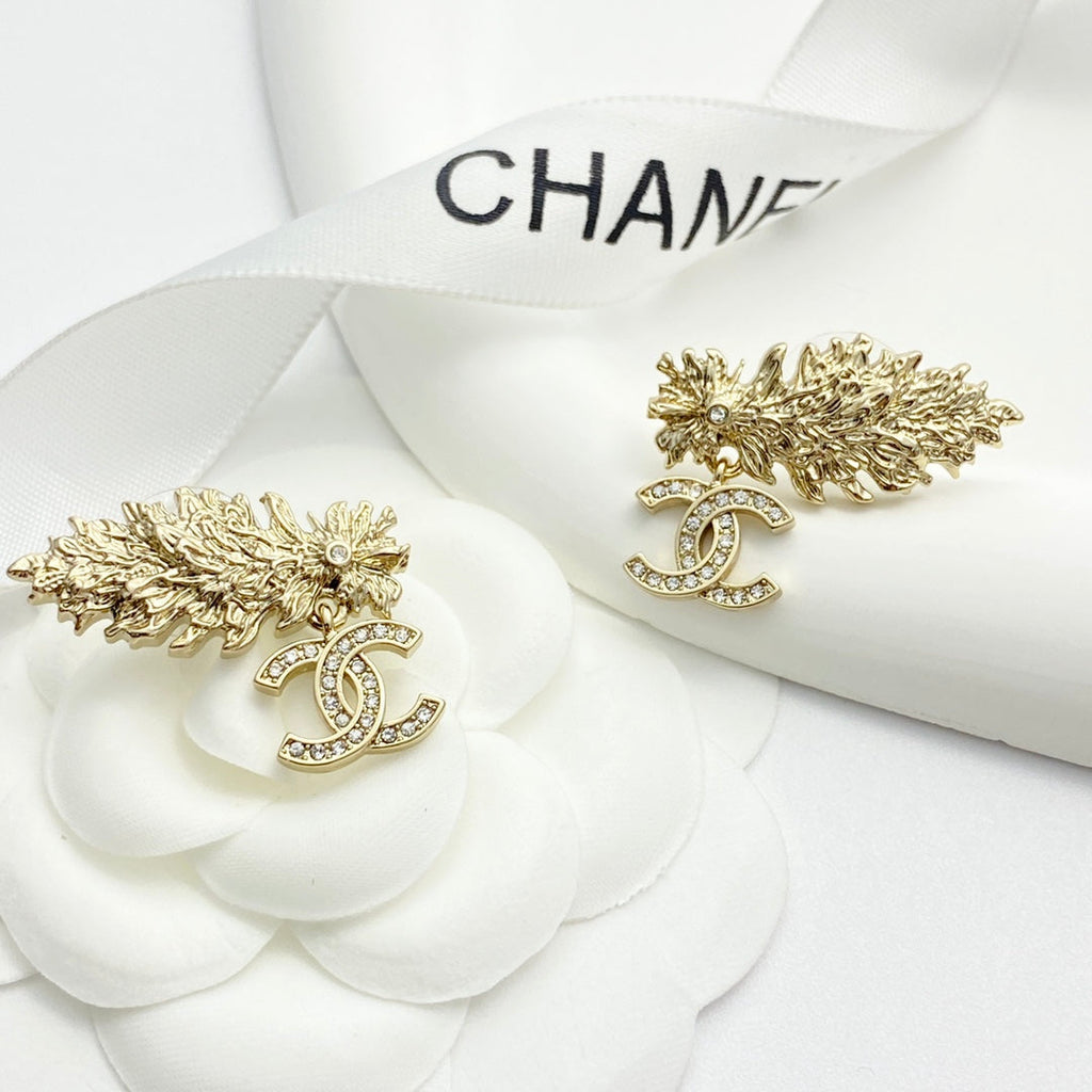 CHANEL Crystal Double-C Pendant Necklace
