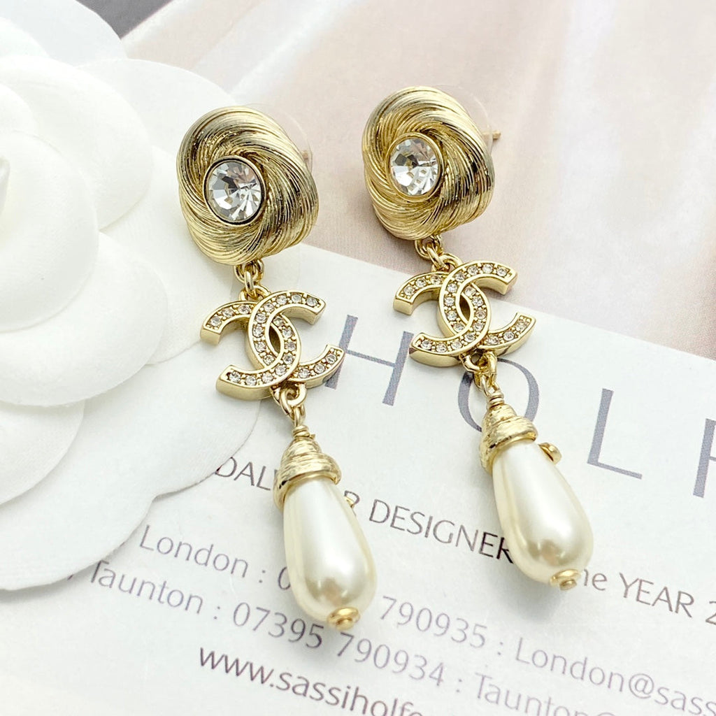 CHANEL Pearl Crystal Double-C Pendant Necklace