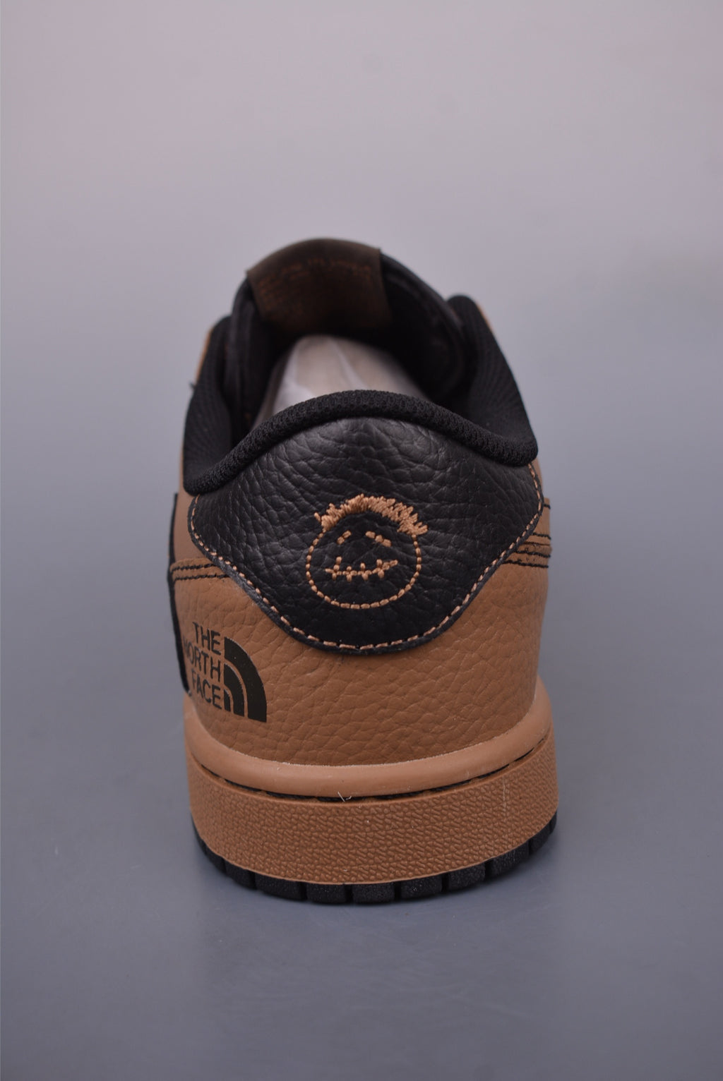 Fragment x Travis Scott x Nike Air Jordan 1 Low - Image 4