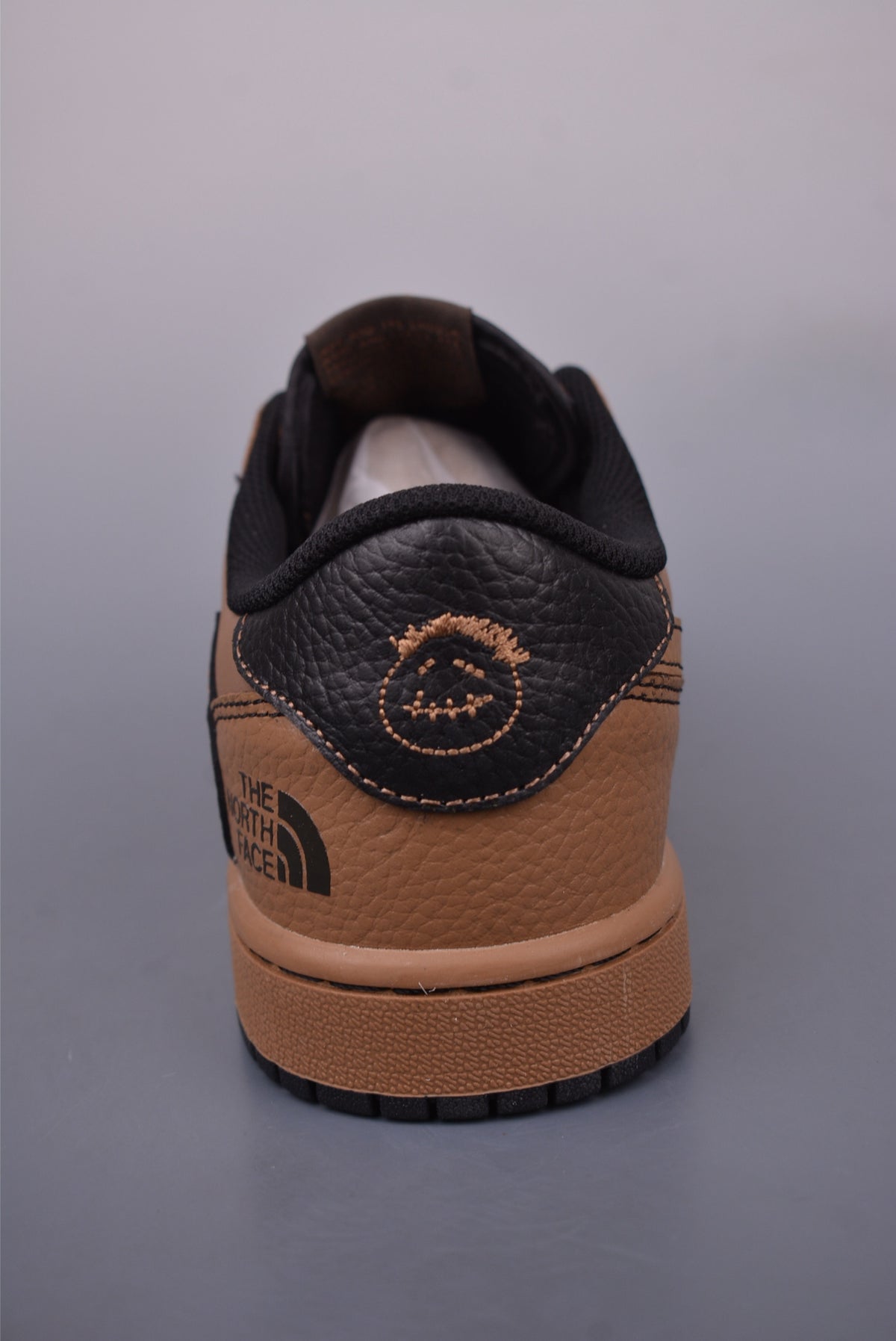 Fragment x Travis Scott x Nike Air Jordan 1 Low - Image 4