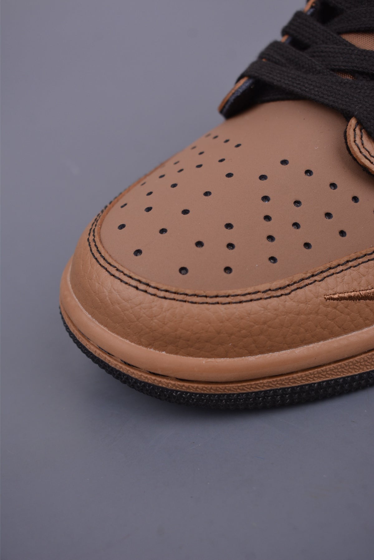 Fragment x Travis Scott x Nike Air Jordan 1 Low - Image 6