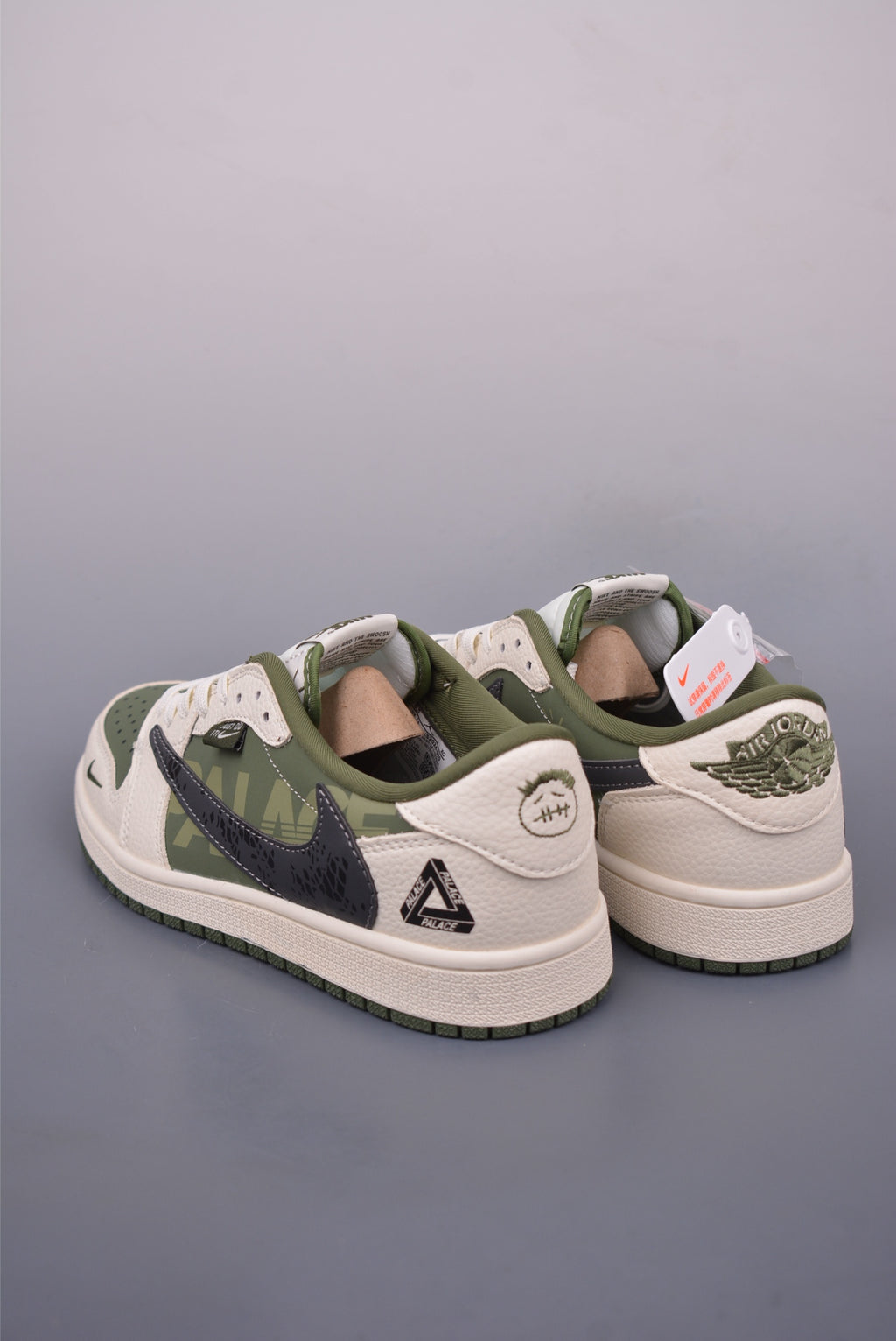 Fragment x Travis Scott x Nike Air Jordan 1 Low - Image 2