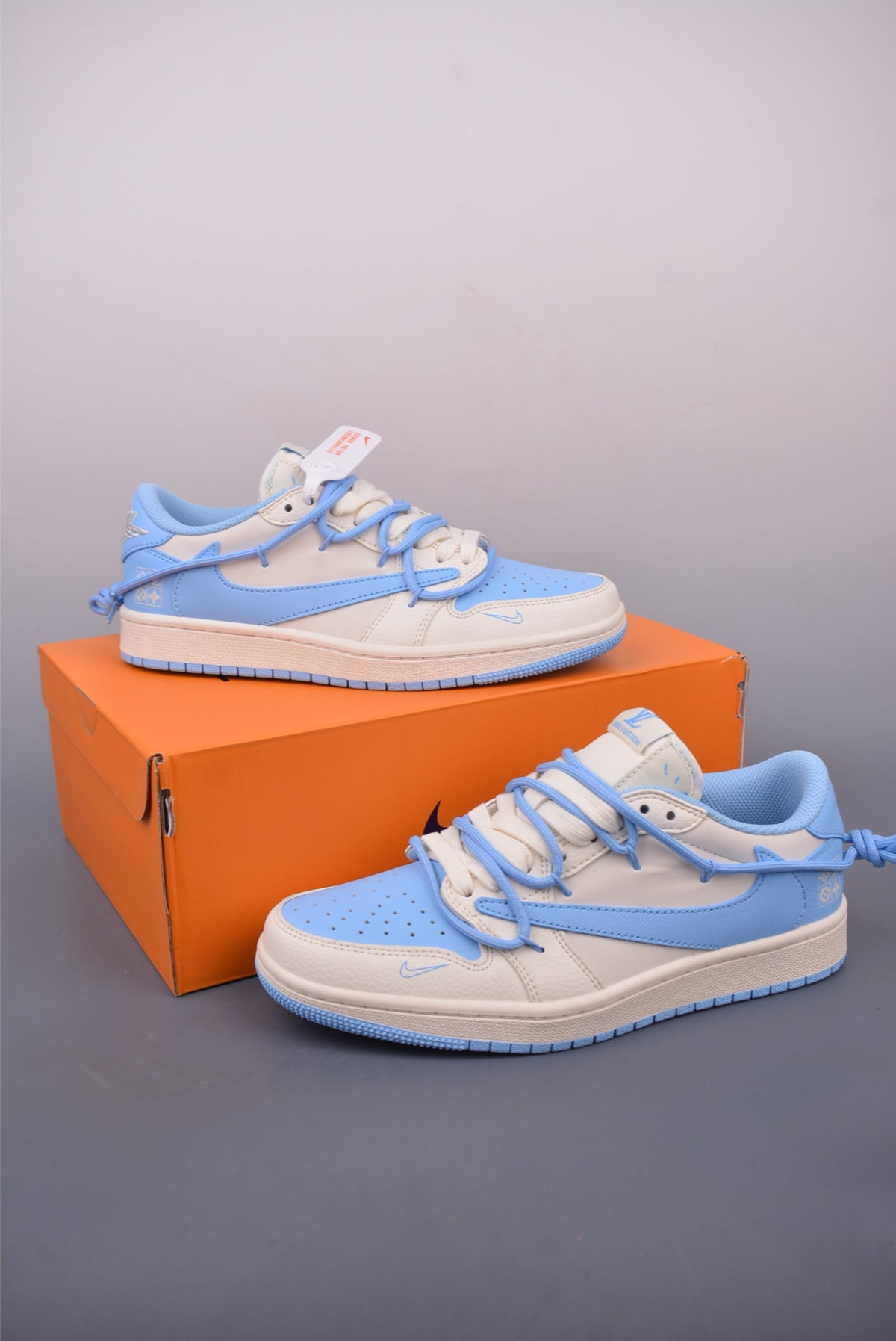 Fragment x Travis Scott x Nike Air Jordan 1 Low - Image 5
